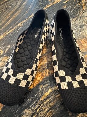 VIVAIA Black & White Checker Knit Ballet Flats